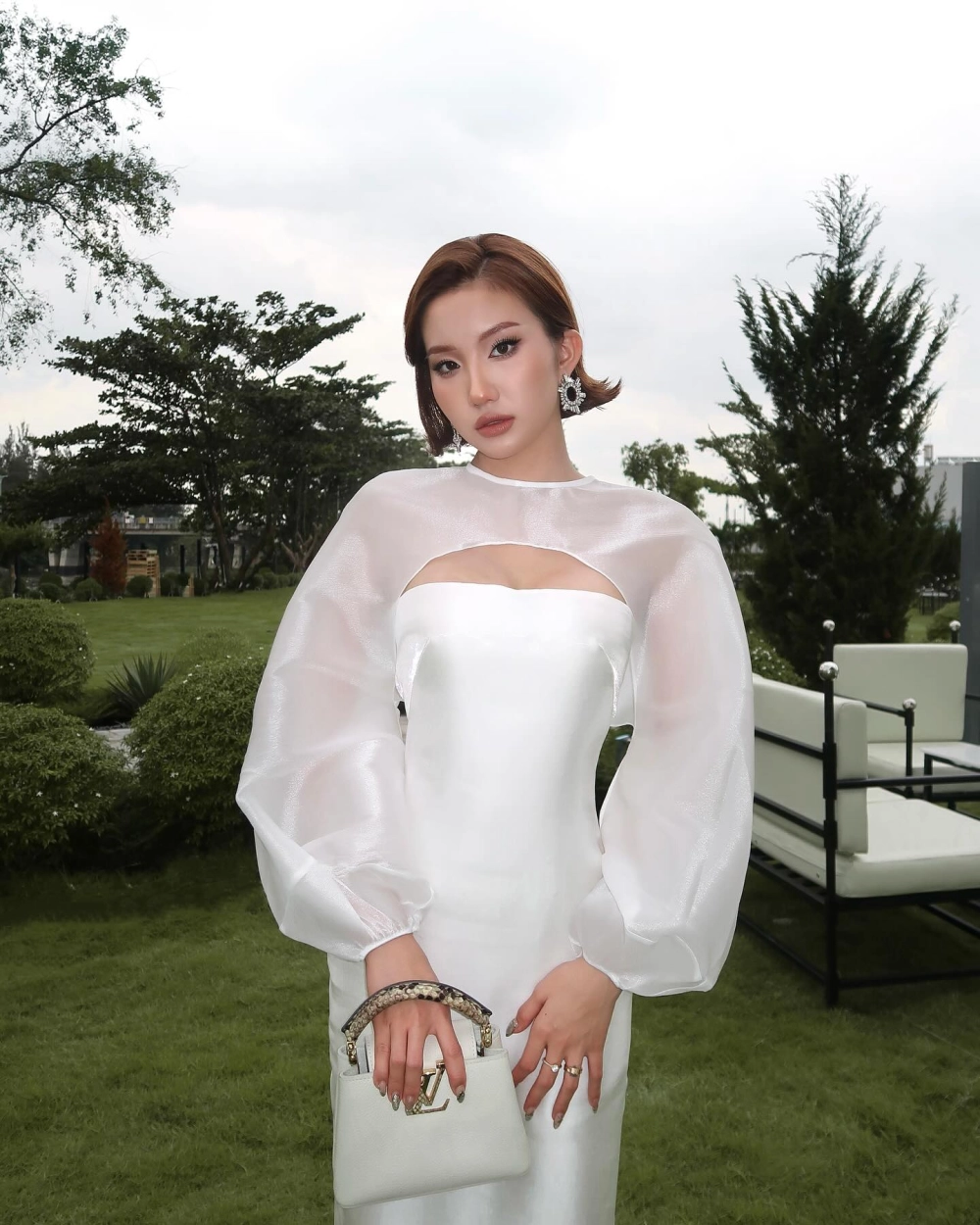 Instagram Lê Thị Khánh Huyền @khanhhuyen2k4 ảnh sexy triệu like 