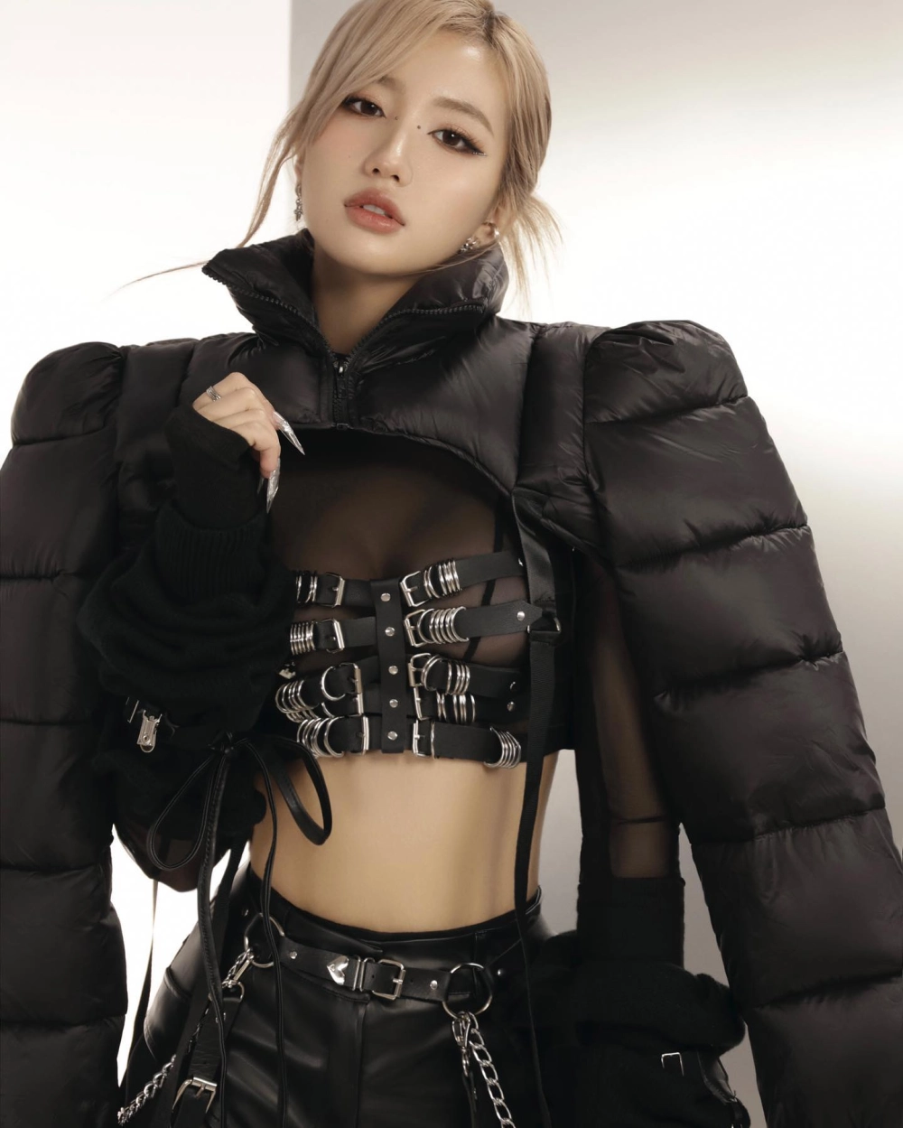 Lê Thị Khánh Huyền tiktok @khanhhuyen2k4 video sexy triệu view 