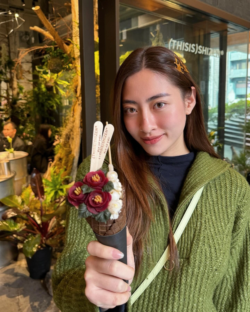 Chiêm ngưỡng em cười trông thật đẹp, nét duyên khó cưỡng