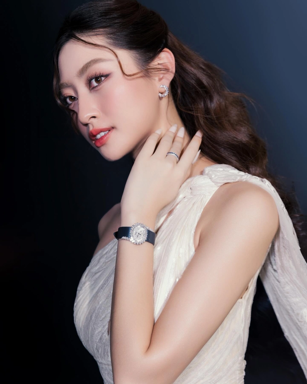 Tải ảnh gái xinh cười, nụ cười tươi trẻ và đầy sức sống