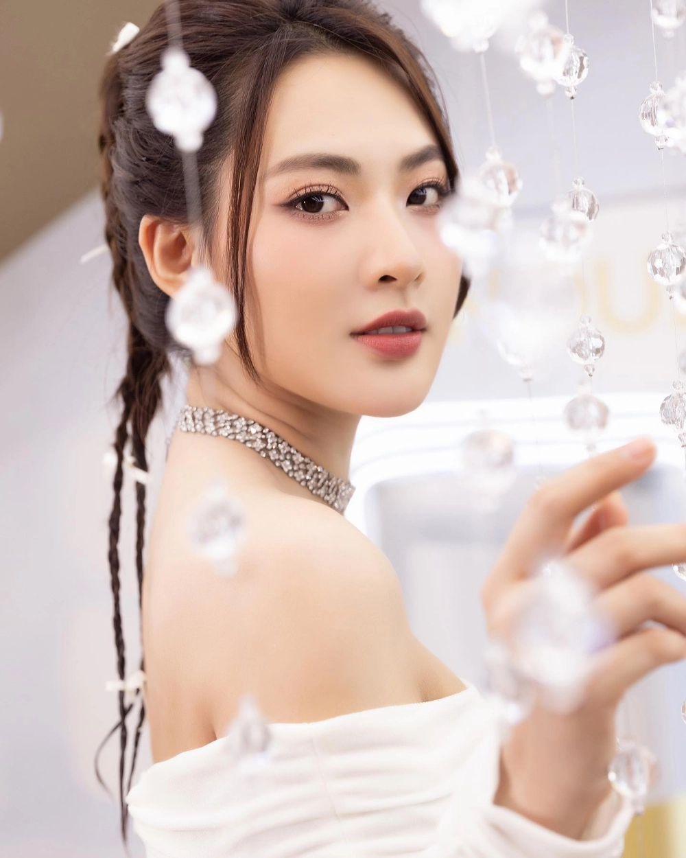 Gái xinh cute TikTok với biểu cảm đáng yêu và video giải trí