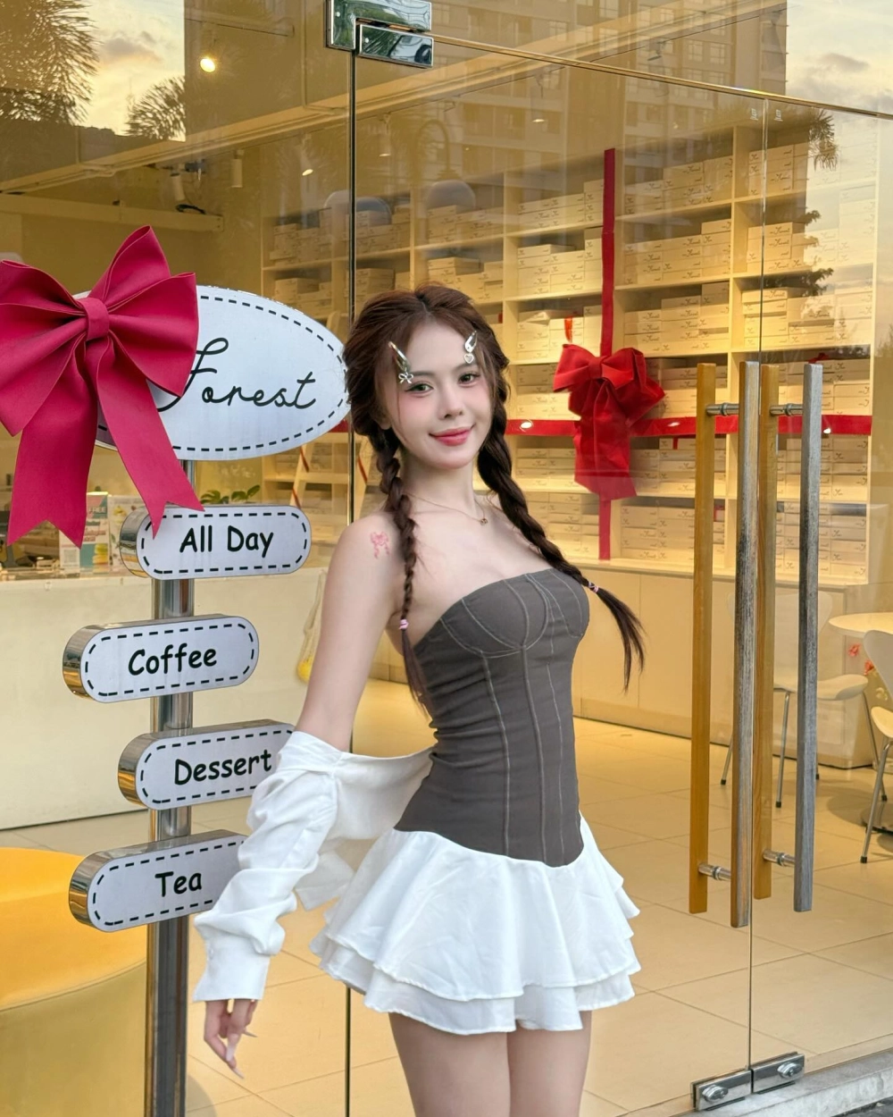 Hình ảnh Ngân Hà tiktok ngầu thần thái tự tin trên sàn diễn 