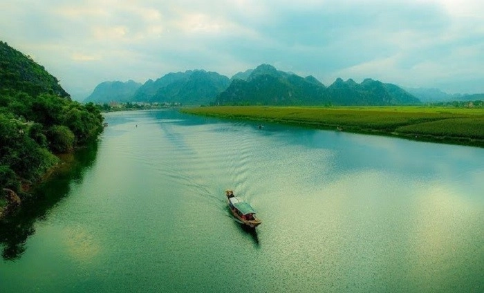 Thơ hòa quyện núi Hồng sông Lam