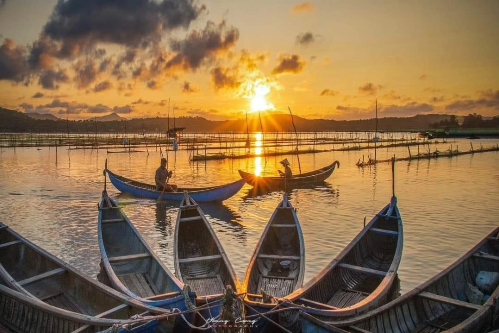 Tình thấm đẫm nhớ thương ví giặm