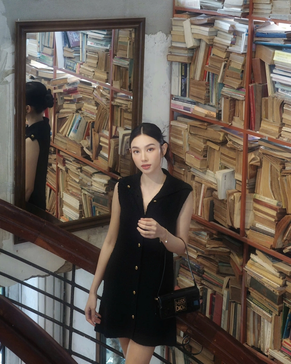 Hoa Hậu Nguyễn Thúc Thùy Tiên tiểu sử sinh 1998 1m70 TP. Hồ Chí Minh 