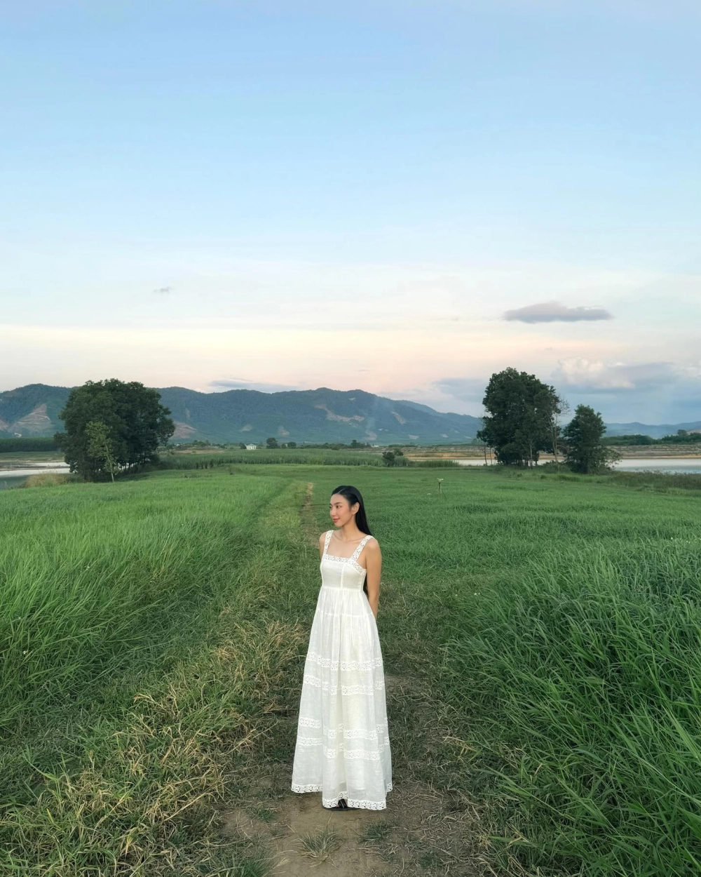 Thùy Tiên Hoa Hậu Hòa Bình Quốc Tế 2021 truyền cảm hứng giới trẻ 