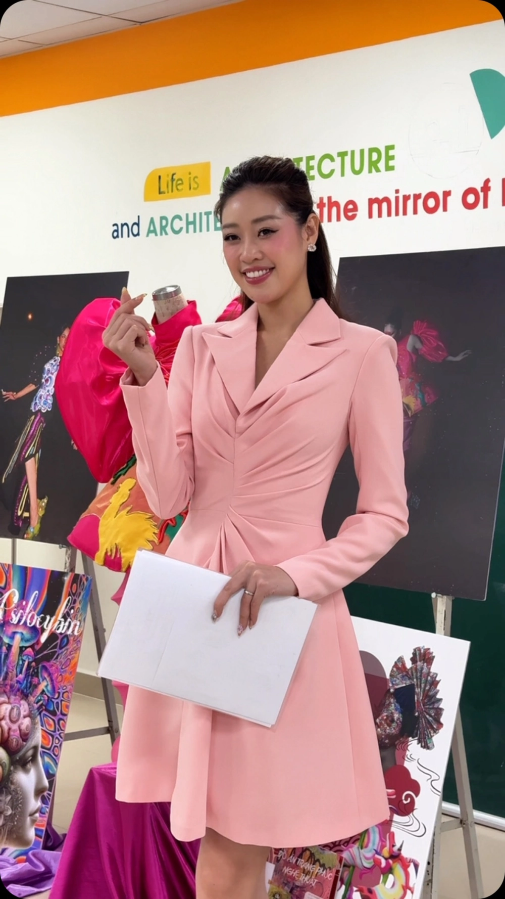 Khánh Vân catwalk giải Best Catwalk Hoàn Vũ Việt Nam 2019 dài 60m 