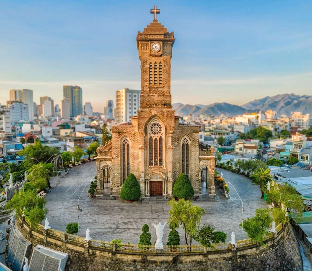 Lời thơ đầy nghĩa Nha Trang