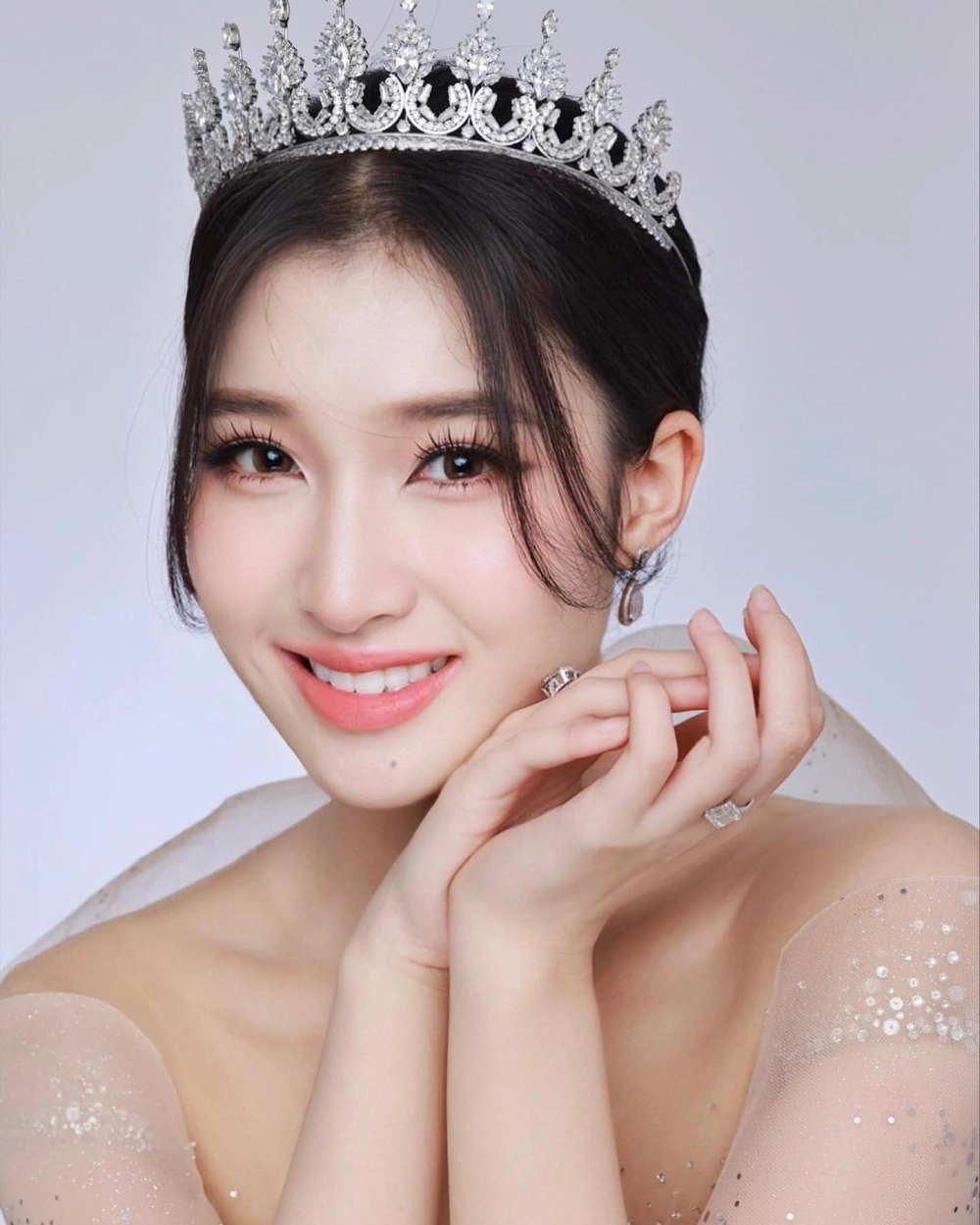 Chiêm ngưỡng nụ cười của bạn thật đẹp, nét duyên rạng ngời