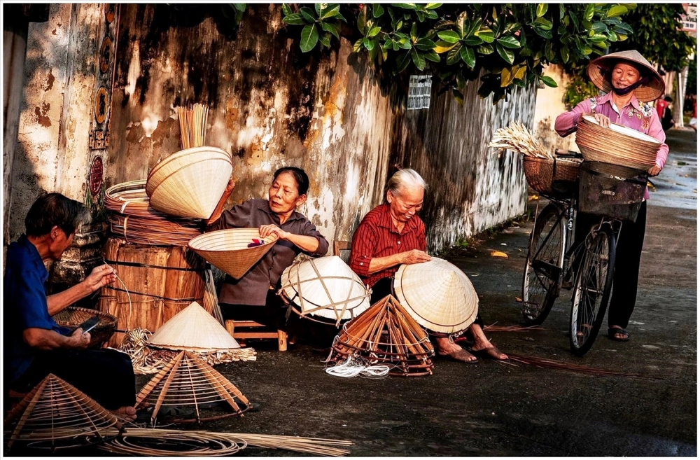 Gợi hình Thơ về Quảng Bình Chiếc nón Quảng Bình