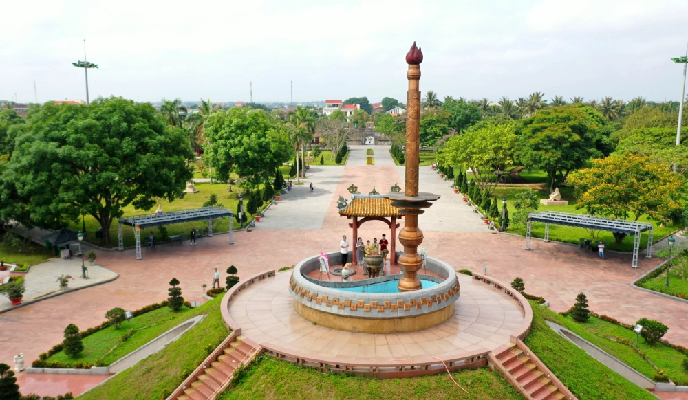 Về thăm chiến trường xưa lặng nghe ký ức vọng về