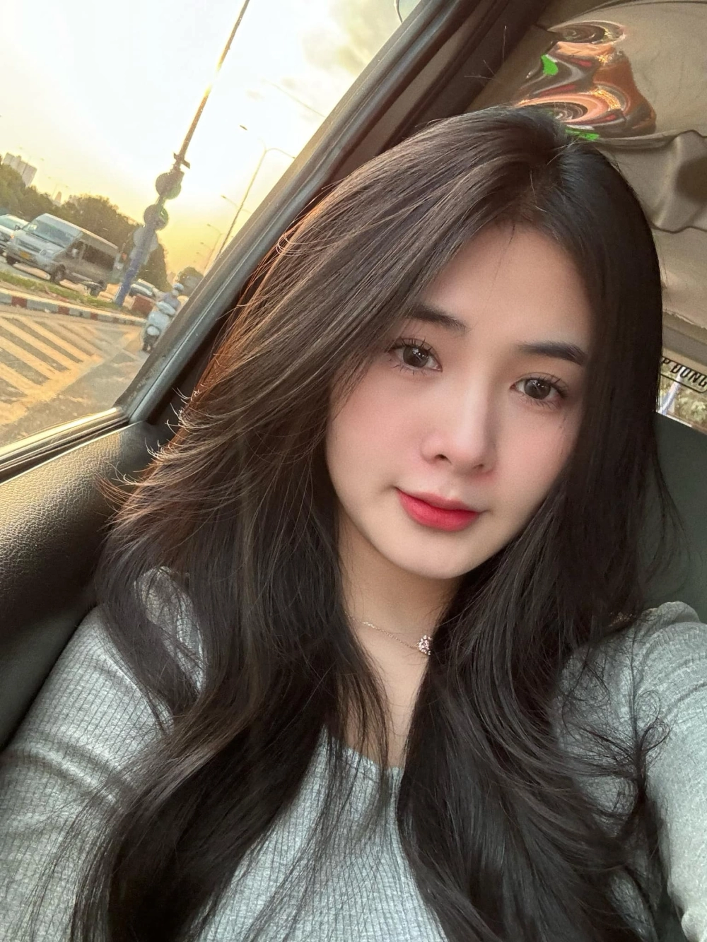 Quỳnh Alee bị dí drama bóc phốt tiếp khách nhưng phủ nhận 