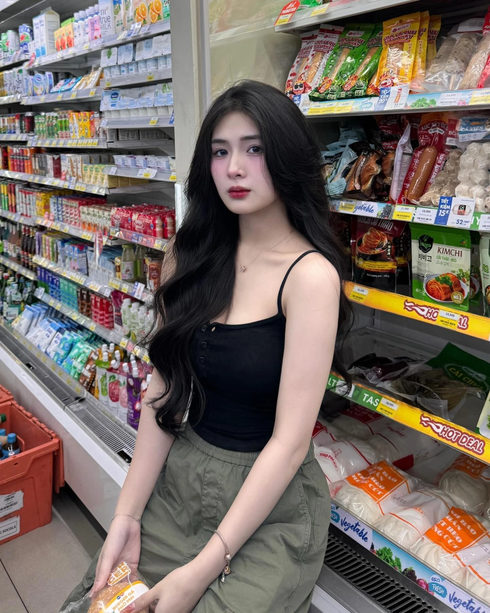 Quỳnh Alee mặt mộc vẻ đẹp tự nhiên trong trẻo viral mạng 