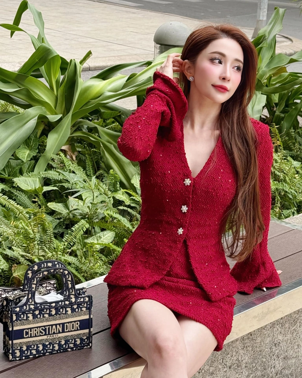 Ảnh gái đẹp trên mạng từ bikini đến áo dài đều gây bão