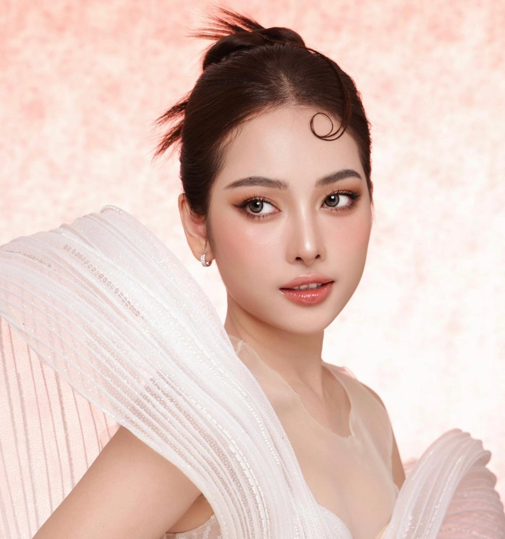 Khám phá gái xinh cute tóc ngắn, nét đẹp trẻ trung và đáng yêu