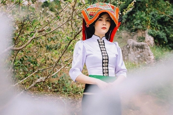 Mộc mạc hiền hòa em là con gái Châu Yên