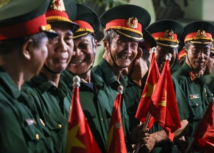 Mỗi vần thơ là một tri ân đồng đội