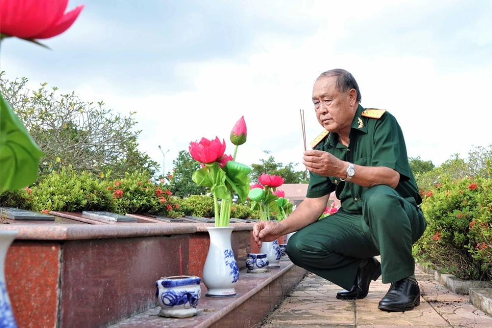 Lắng nghe lời người đi tìm đồng đội