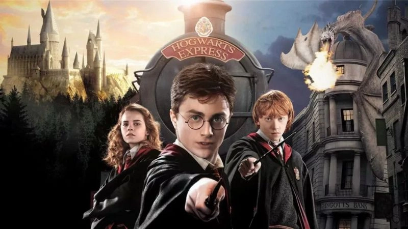 Harry Potter và Hội Phượng hoàng mở màn phản kháng