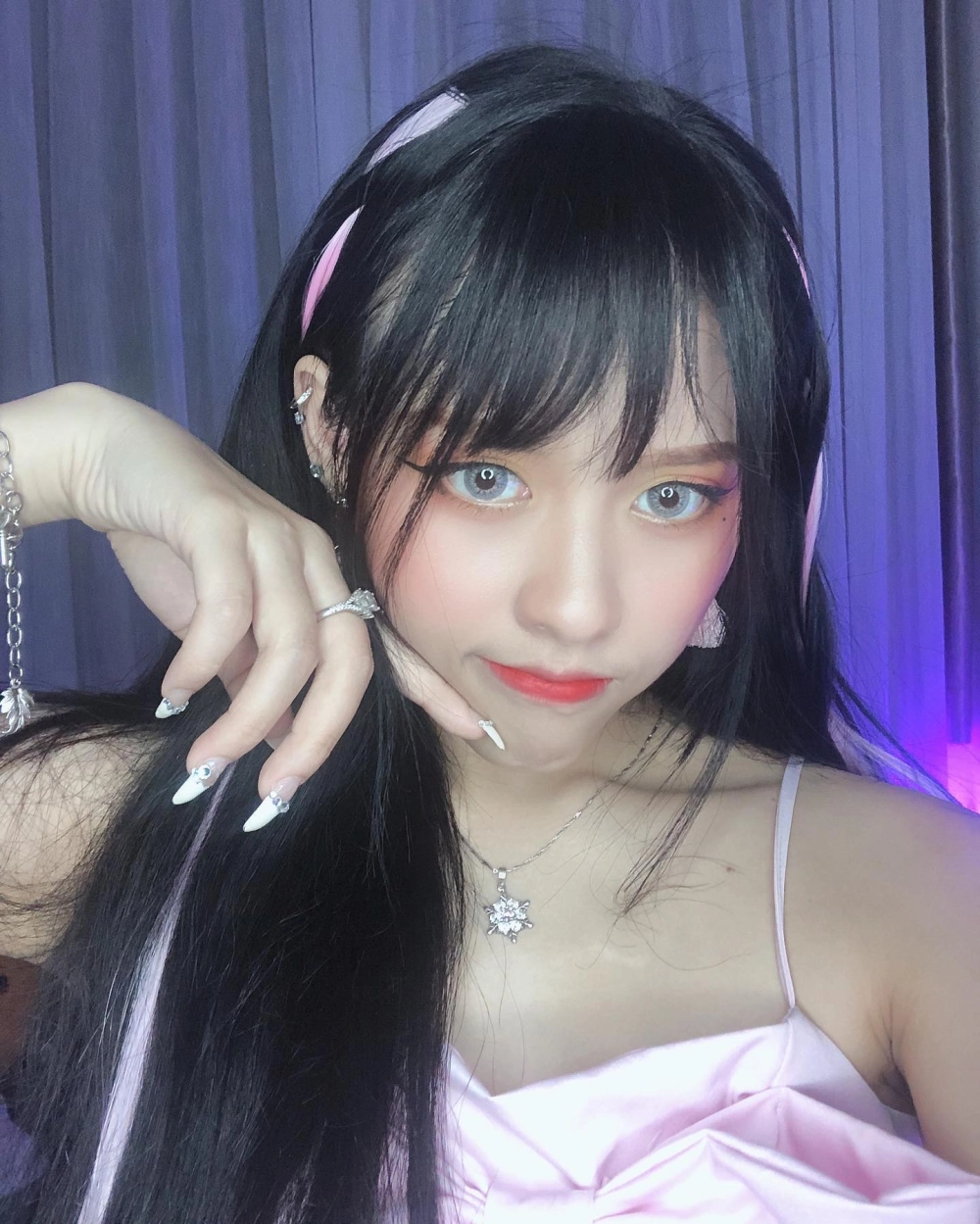 Thưởng thức gái xinh Việt Nam áo dài đậm chất dân tộc, nét đẹp truyền thống