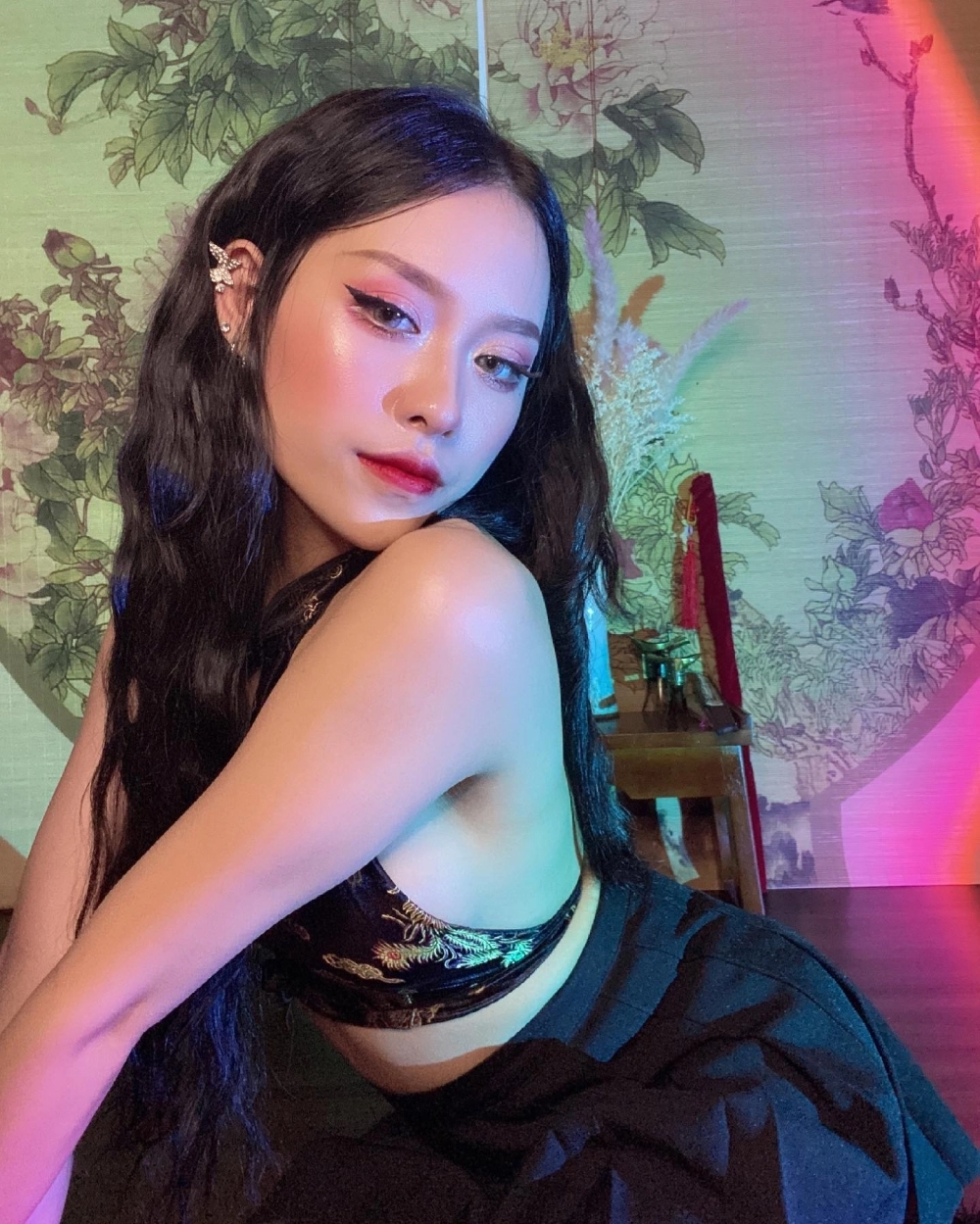 Chiêm ngưỡng hình bikini gái xinh rực rỡ dưới nắng hè