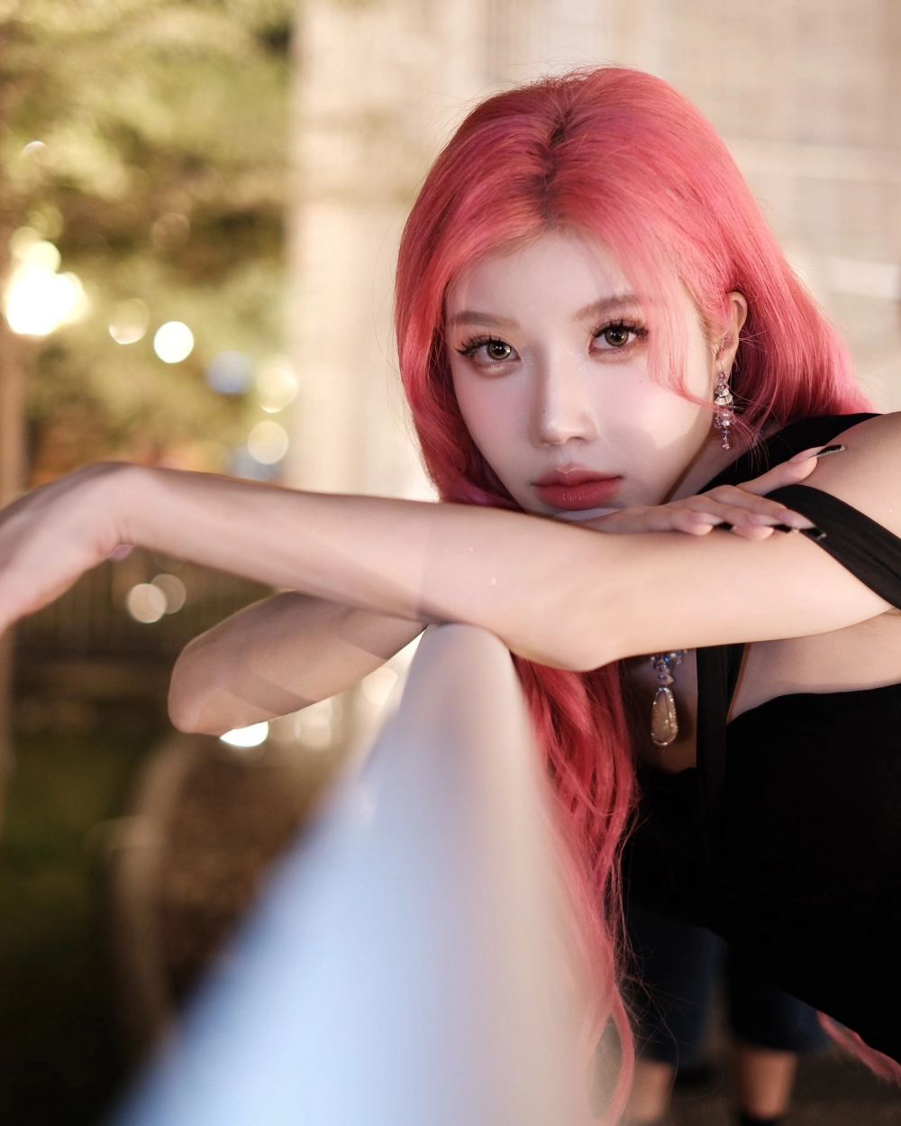 Ảnh gái cute với nụ cười rạng rỡ và phong cách dễ thương