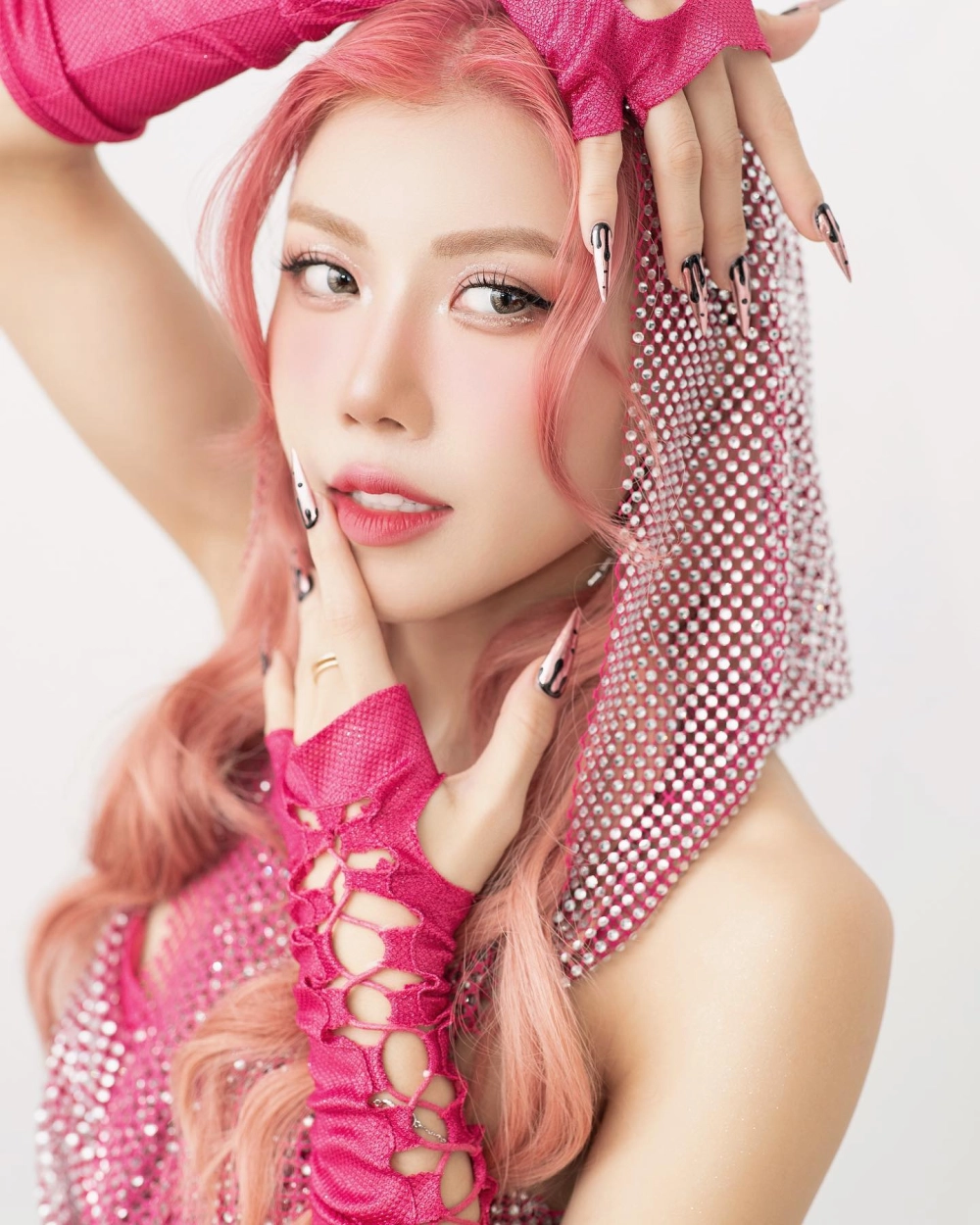 Ảnh xinh cute của các hot girl làm bão mạng xã hội