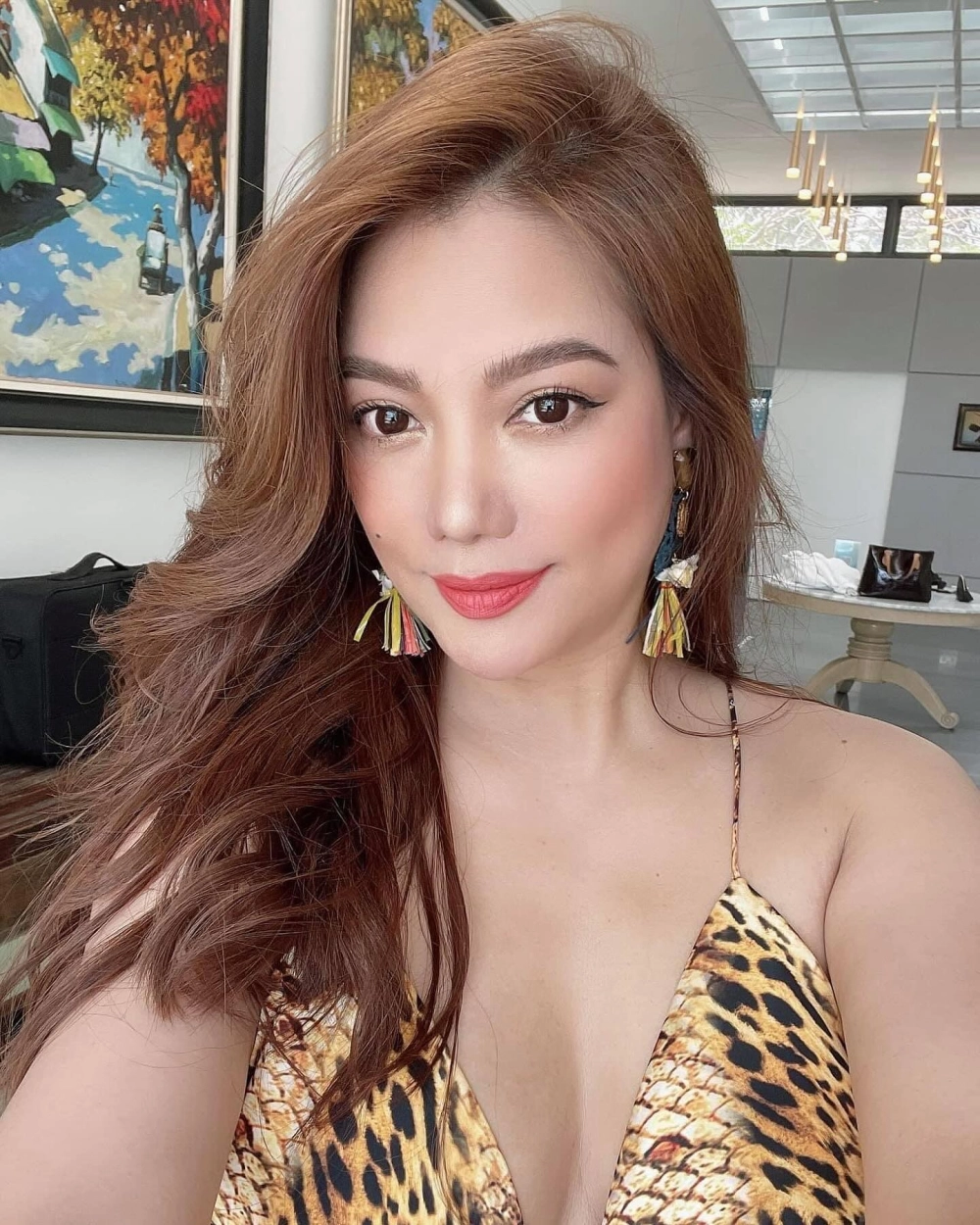 Khám phá ảnh dàn gái xinh, nhan sắc tươi trẻ và cuốn hút