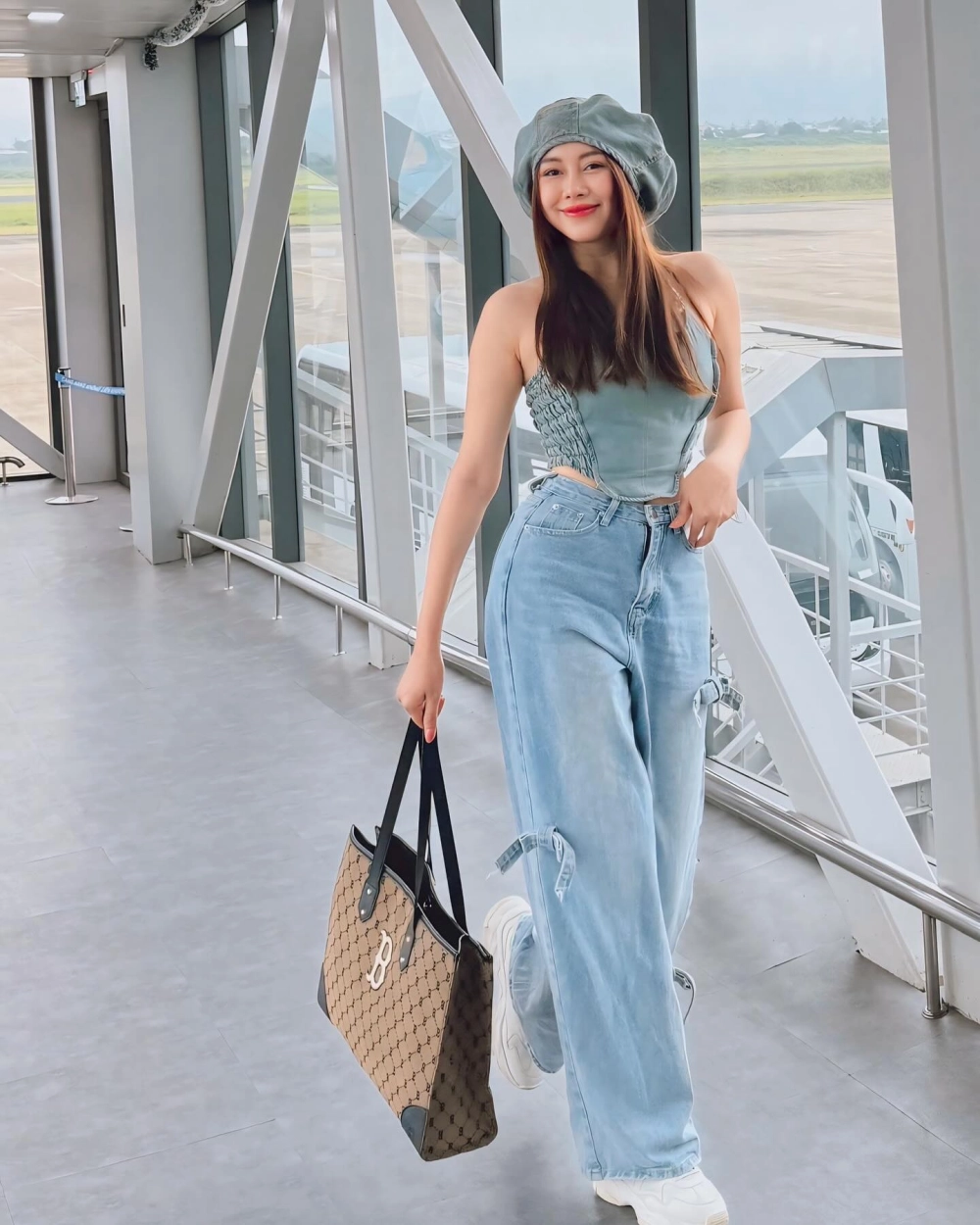 Việt Phương Thoa sinh nhật chưa có thông tin ngày sinh cụ thể 