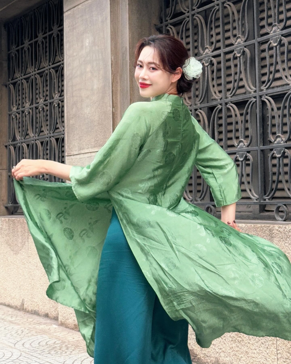 Chị Việt Phương Thoa tiktoker nổi tiếng với giọng Chị Google 