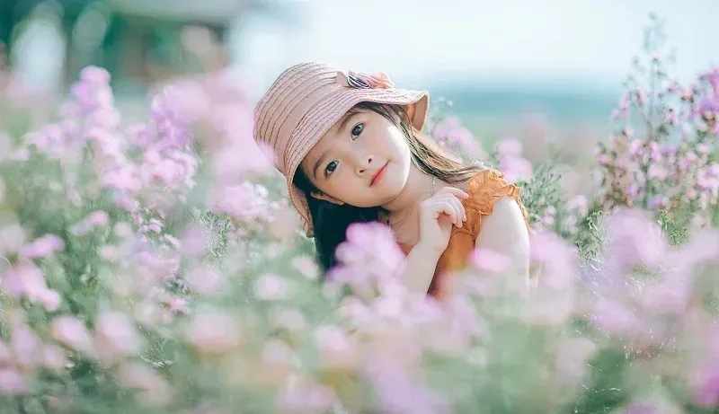 Ngắm hình nền bé gái thiên thần, nét đẹp trong trẻo và tinh khôi