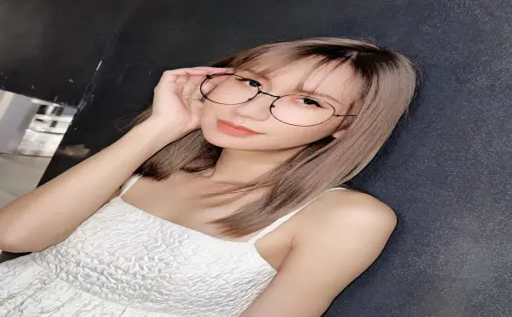 Gu thời trang của Lynk Lee khiến dân tình ngỡ ngàng