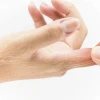 Mẹo Chữa Bong Gân Ngón Tay Cái: Hướng Dẫn Chi Tiết