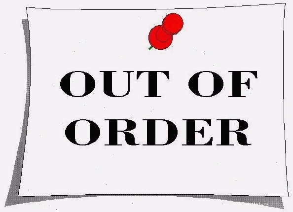 Biển báo Out of Order trên thang máy