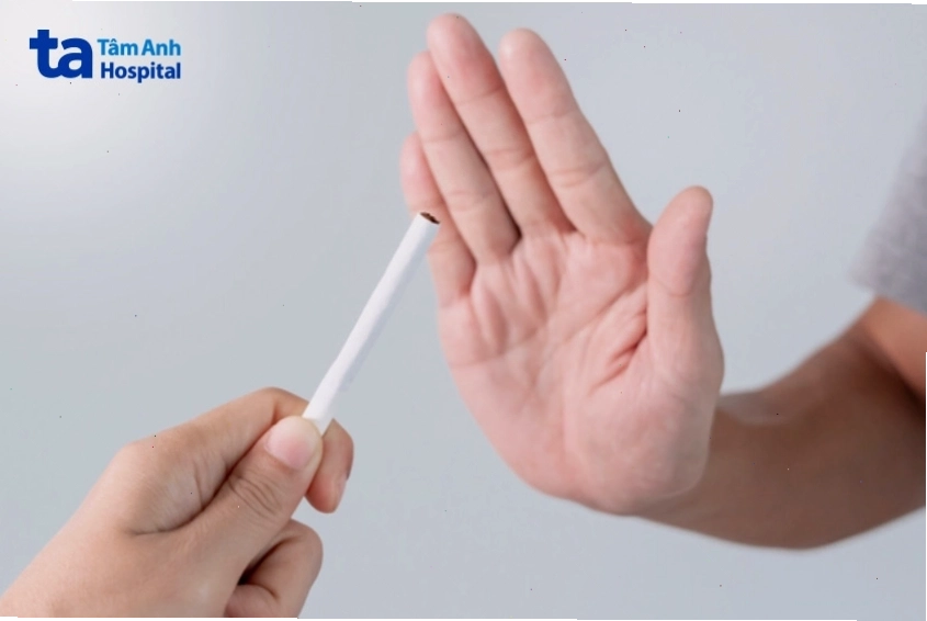 Cách dùng gạc để cầm máu sau nhổ răng