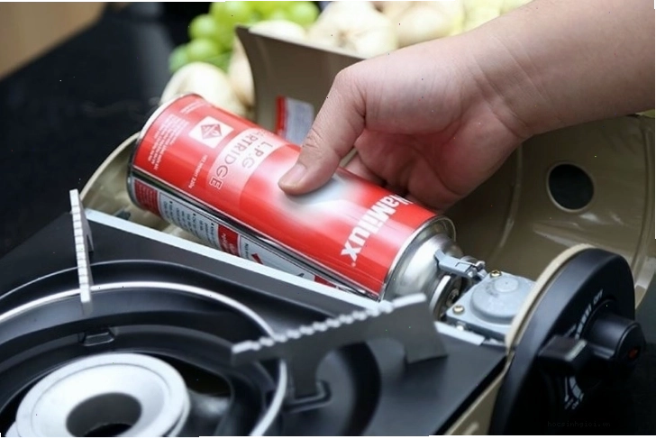 Cách lắp bình gas mini đúng khớp nối vào bếp