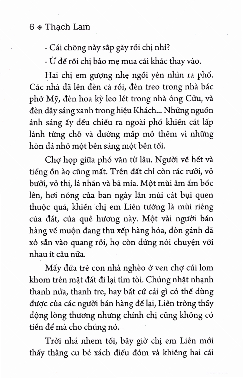 Cảnh phiên chợ tàn nơi phố huyện
