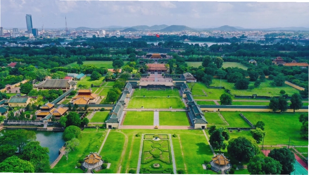 Cảnh quan thành phố Huế nhìn từ trên cao