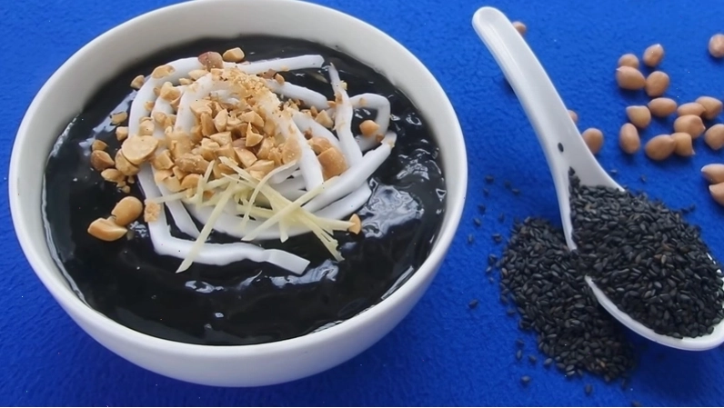 Chè mè đen là một trong những mẹo dân gian được tin dùng để hỗ trợ chuyển dạ nhanh