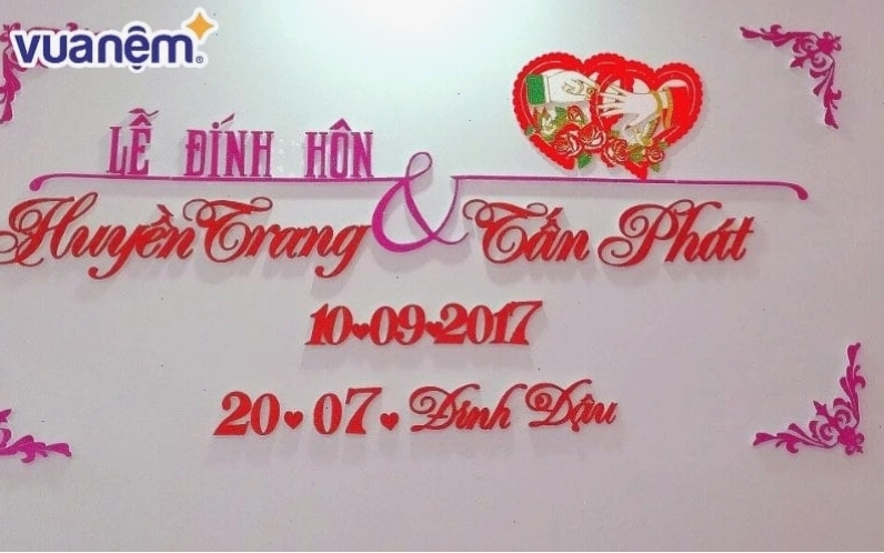 Chữ dán đám cưới bằng xốp được nhiều người ưu tiên