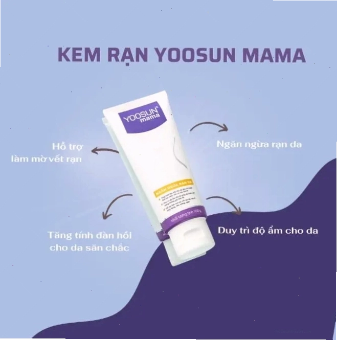 Cô gái trẻ với nụ cười tươi tắn trong trang phục đời thường