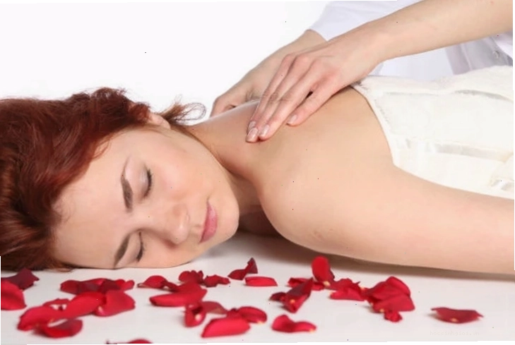 Dầu dừa được sử dụng rộng rãi trong mát xa và spa
