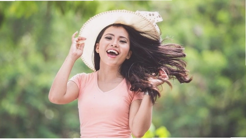Dầu dừa giúp tóc bóng mượt và bồng bềnh