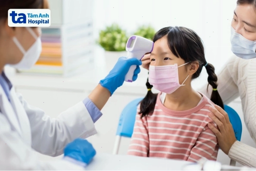 Dấu hiệu cần đưa trẻ đến bệnh viện ngay lập tức