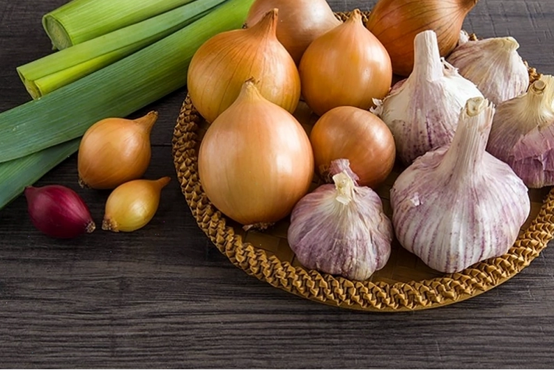 Hạn chế thực phẩm nặng mùi để giữ hơi thở thơm tho