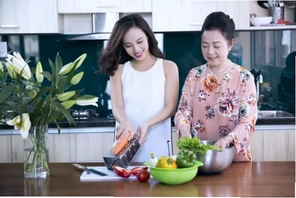 Hình ảnh ấm áp về mối quan hệ mẹ chồng nàng dâu