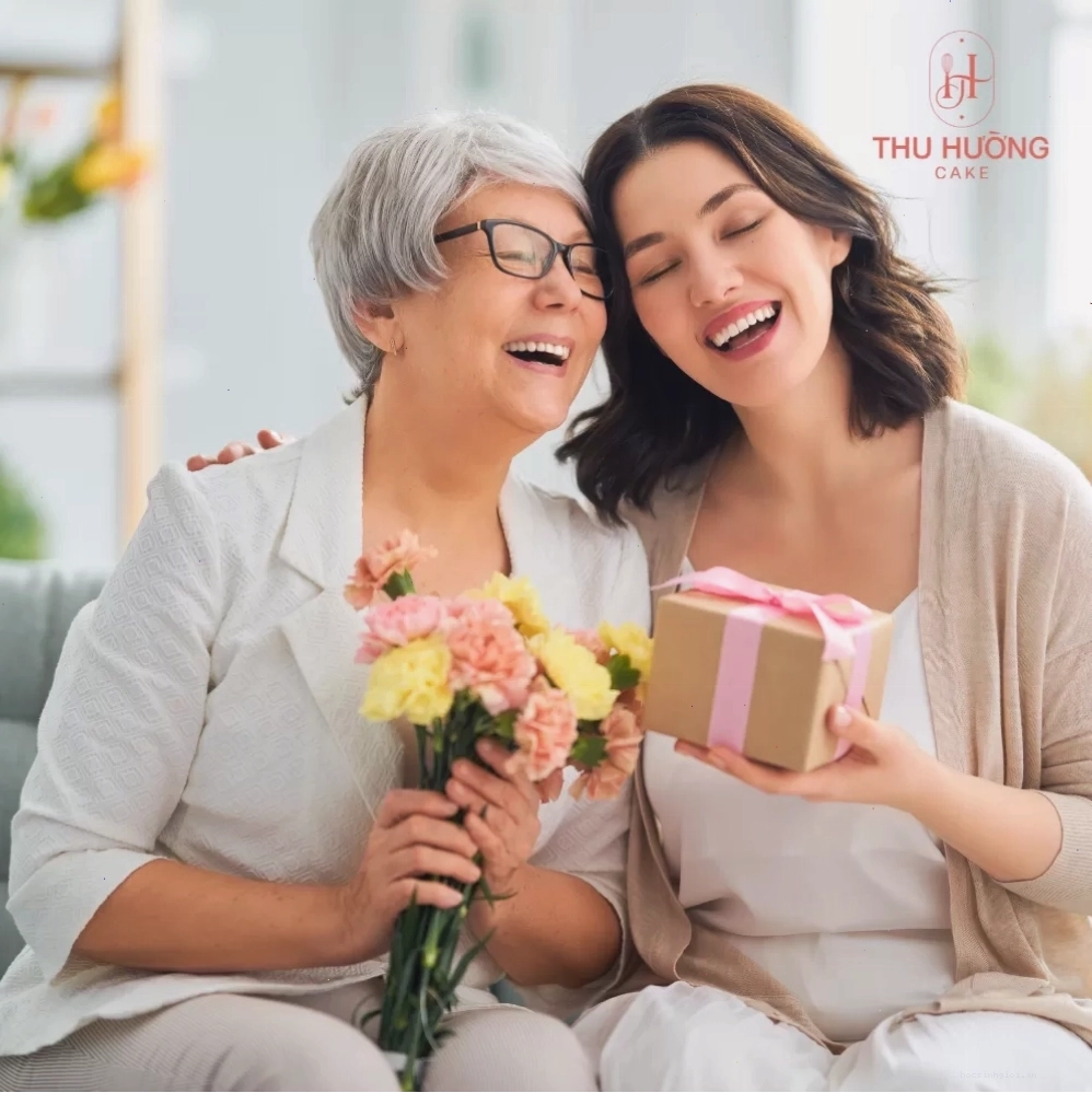 Lời chúc sinh nhật hài hước cho bác gái
