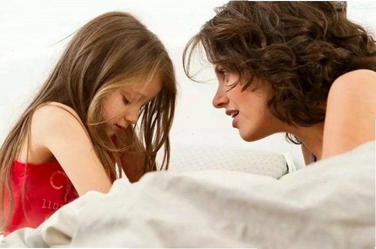 Mẹ có thể cùng bé tự điều trị viêm âm đạo tại nhà theo chỉ định của bác sĩ