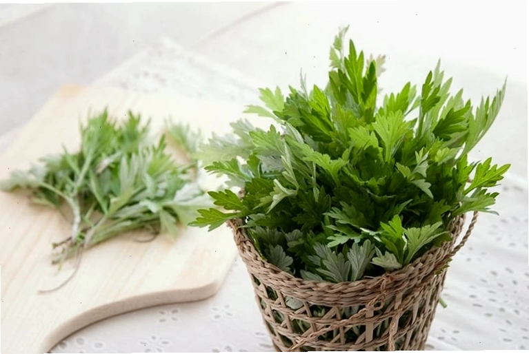 Mẹo dân gian làm đẹp sau sinh với muối gừng