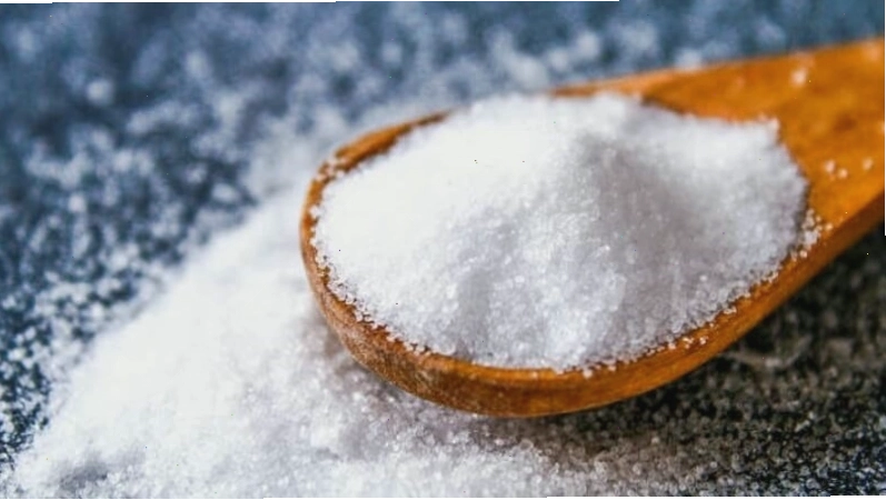 Muối ăn có thể làm chứng ù tai nặng thêm ở một số người